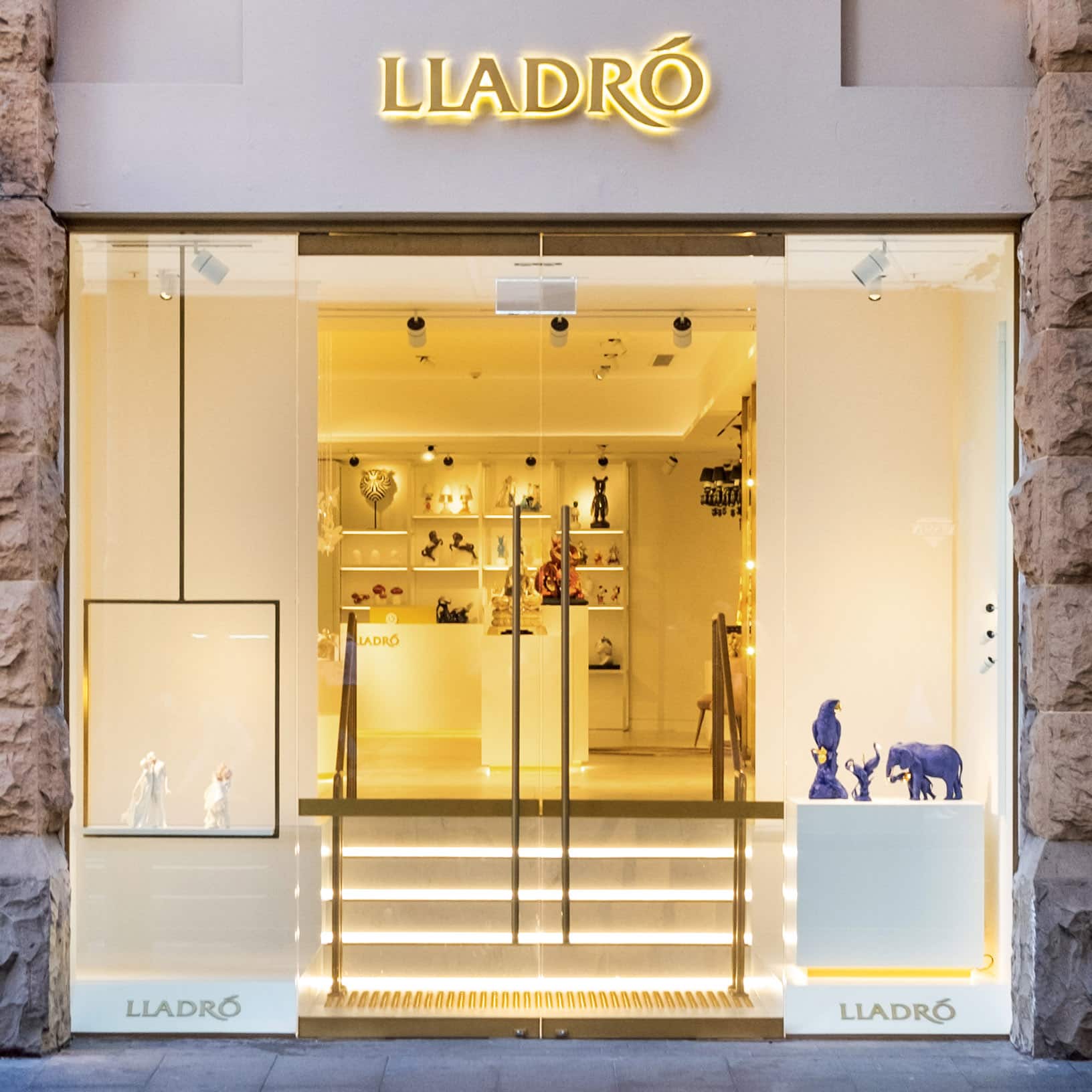 LLADRÓ DEBUTS ITS FIRST BOUTIQUE IN SYDNEY, AUSTRALIA LLADRÓ MAGAZINE