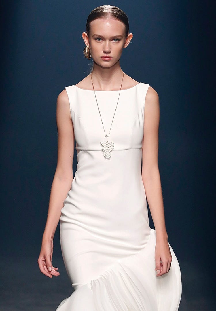 LLADRÓ JEWELRY ON THE RUNWAY IN THE DESIGNER ISABEL SANCHIS’S DEBUT AT ...