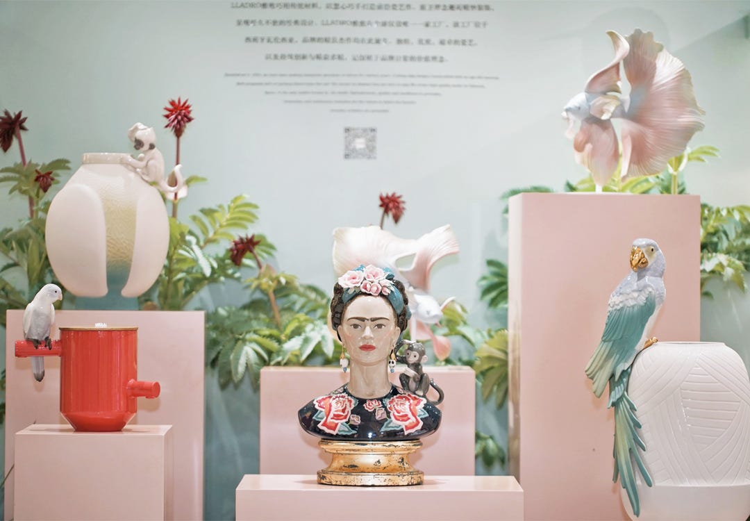 LLADRÓ CHENGDU IFS INVITES VISITORS TO CELEBRATE SPRING FLOWERS