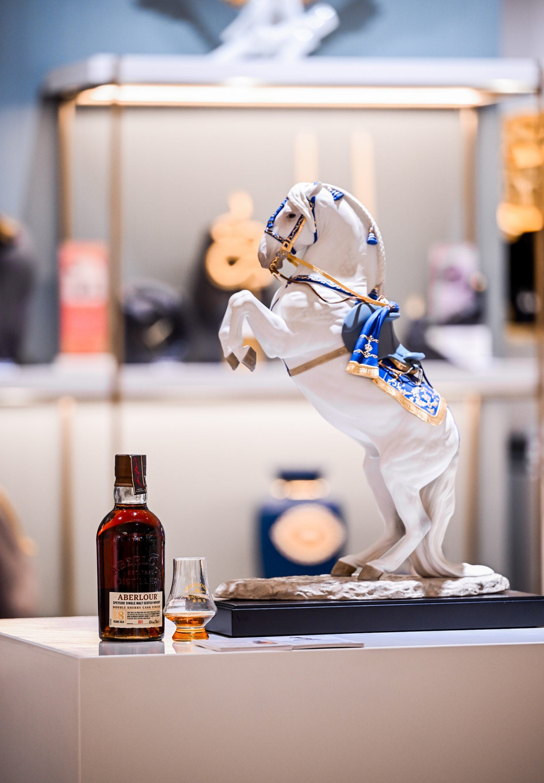 SPECIAL PORCELAIN AND WHISKY EVENT AT THE LLADRÓ BOUTIQUE IN