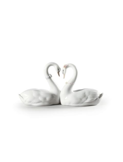 Endless Love Swans Figurine - Lladro-USA Endless Love Swans Figurine - Lladro-USA