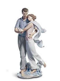 Lovers' Waltz Couple Figurine | Lladró® India