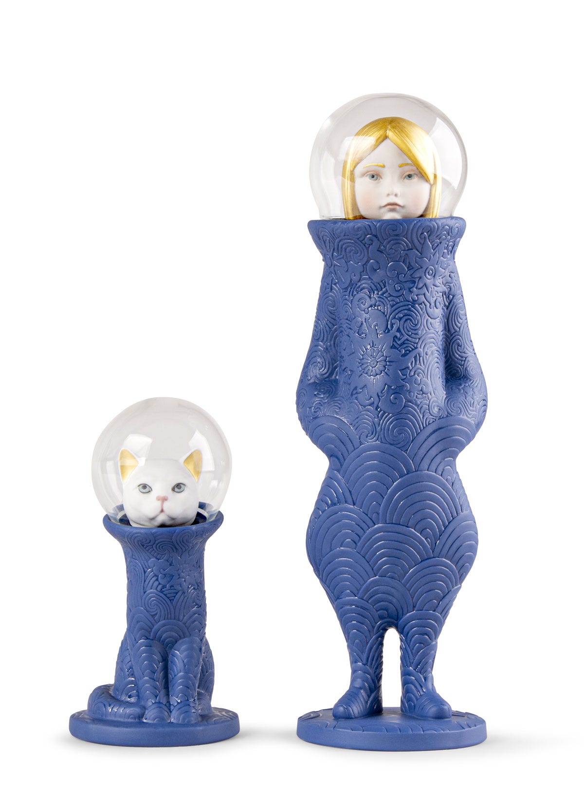ララSCULPTOR Cosmic Girl and Cat Sculptures | Lladró® USA