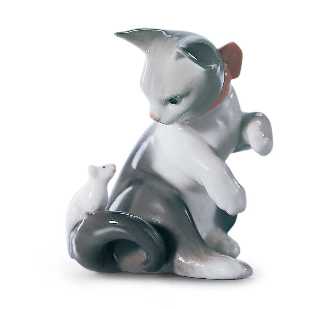 Figurina gatto e topo