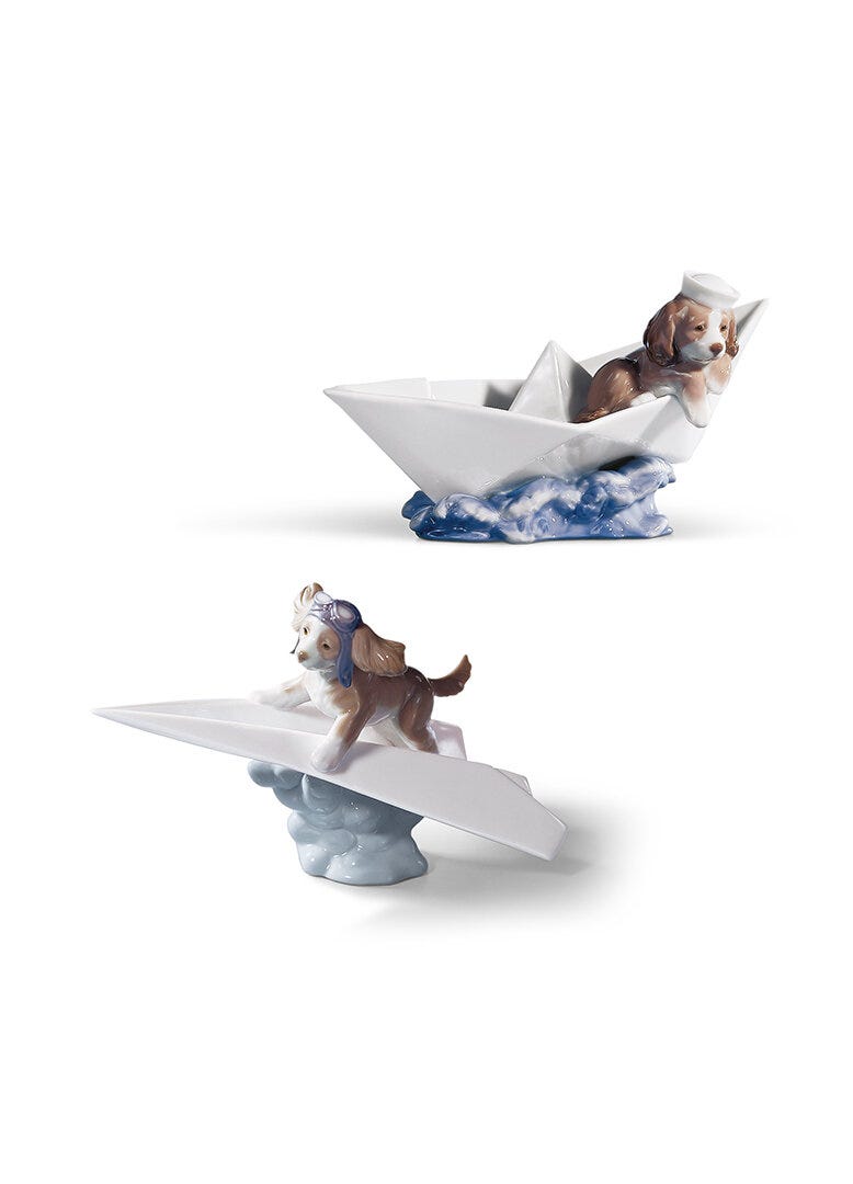 リヤドロ　紙船と犬 Puppy's Paper Boat and Plane Set | Lladró® USA