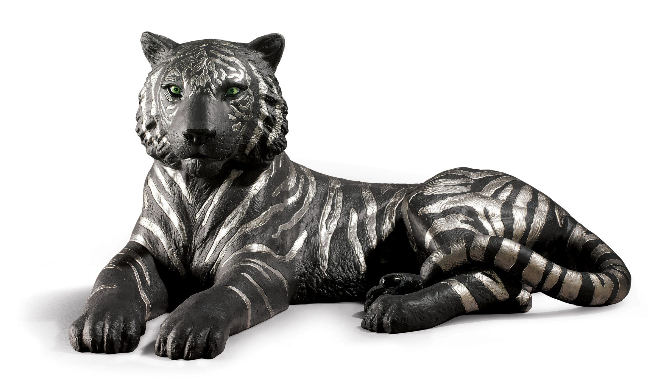 Figurina di tigre. Lustro argento e nero