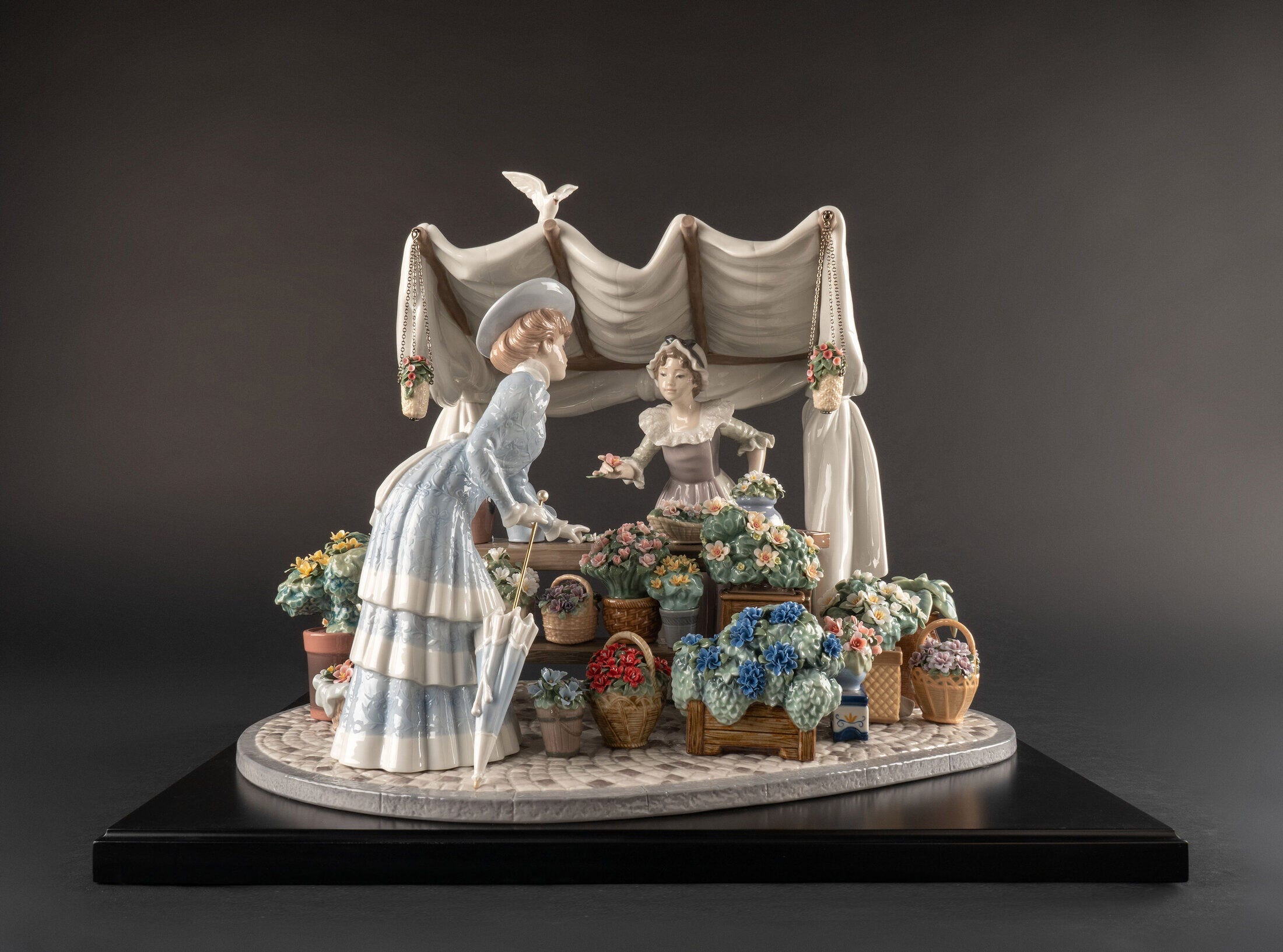 Flowers market Sculpture. Limited edition - Lladro-USA