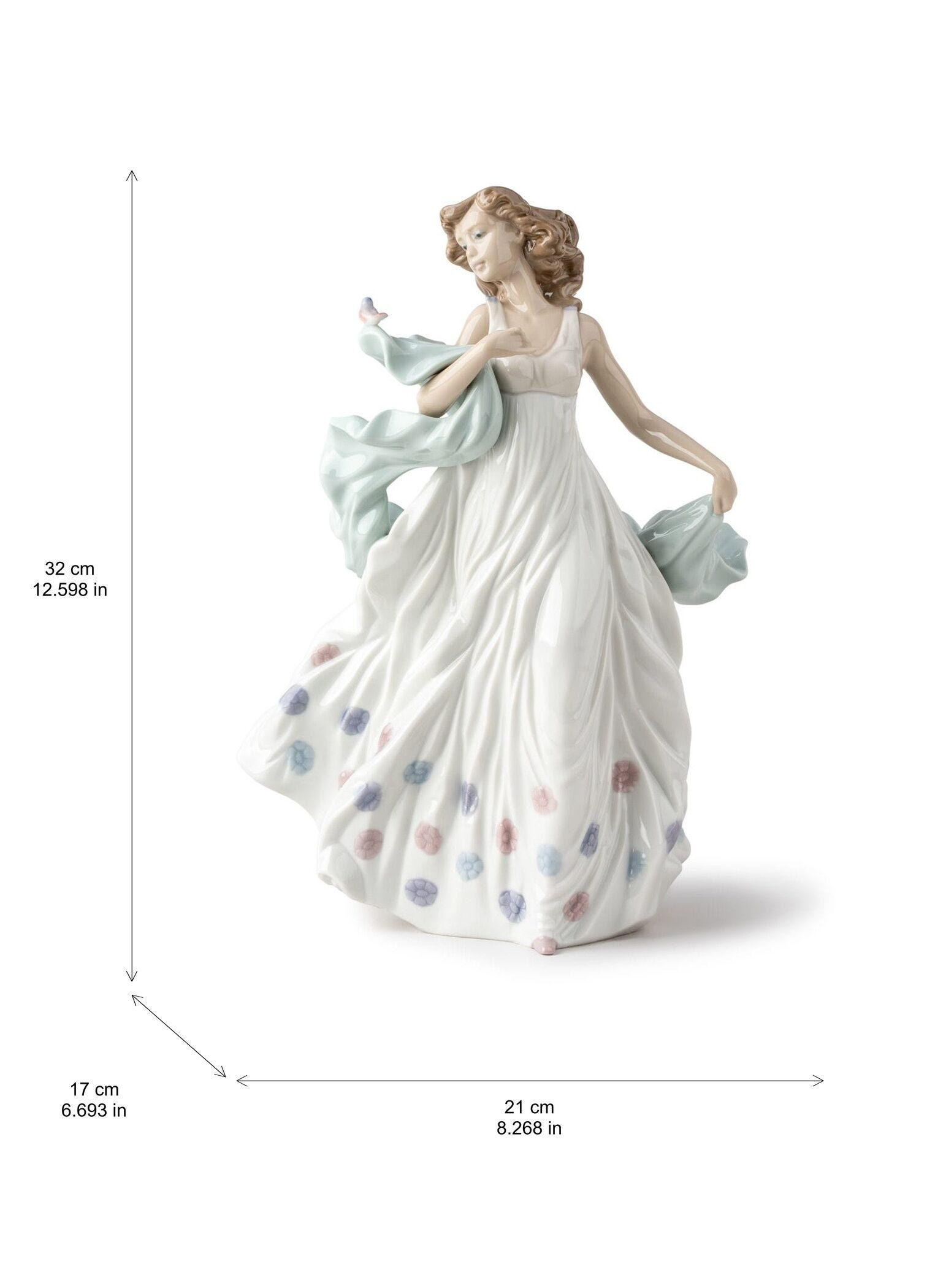 Lladro 夏のセレナーデ Summer Serenade Woman Figurine | Lladró® India