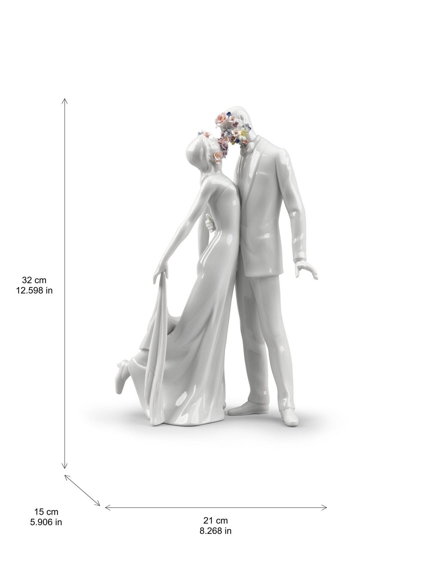 Love I (blossoms) Sculpture | Lladró® USA