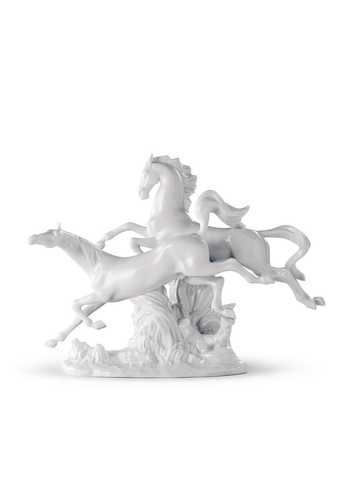 駆ける馬 (White) | リヤドロ公式オンライン