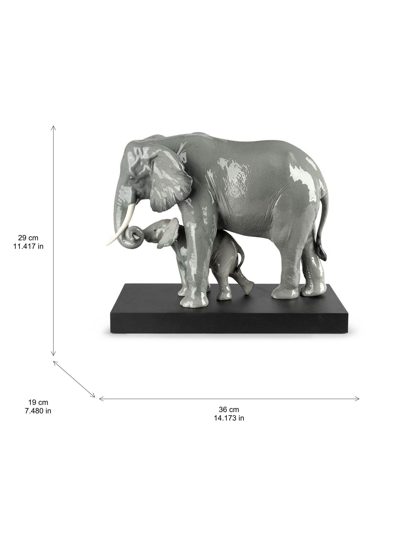 Leading The Way Elephants Sculpture | Lladró® USA