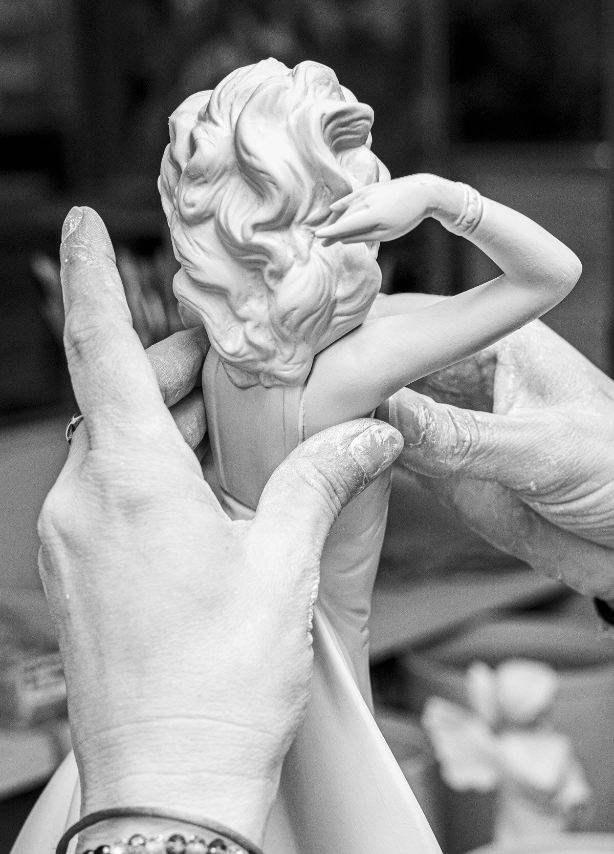 Ethereal spirit Sculpture - Lladro-USA