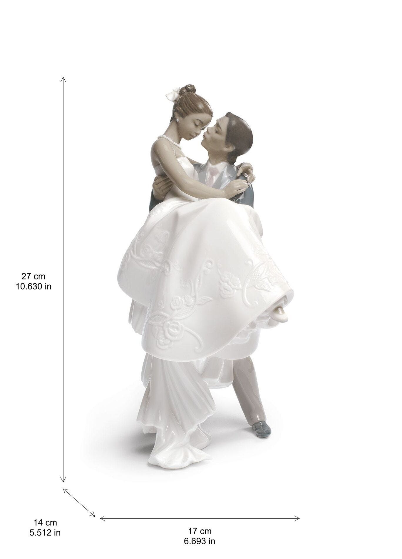 Porcelain bride and groom. The happiest day | Lladró® USA