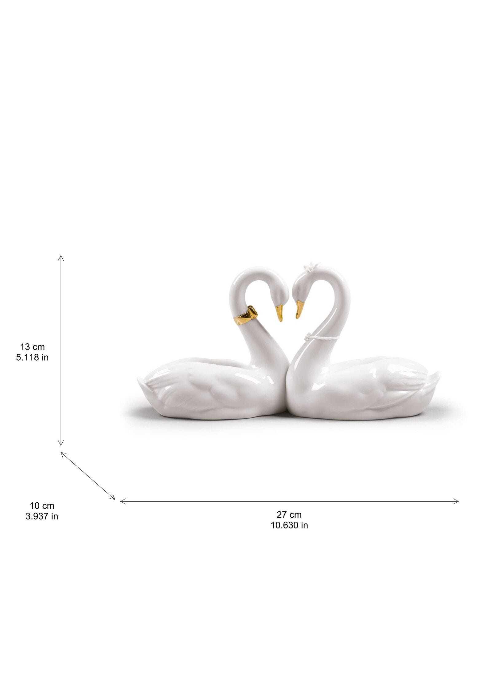 Endless Love. Golden Luster. Cake Topper | Lladró® Europe