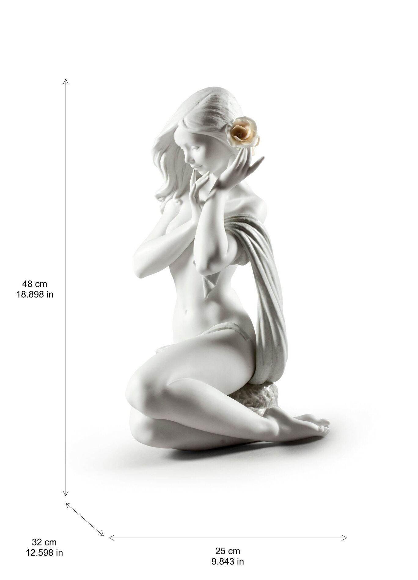 Subtle moonlight Woman Figurine. White. Limited edition | Lladró® USA