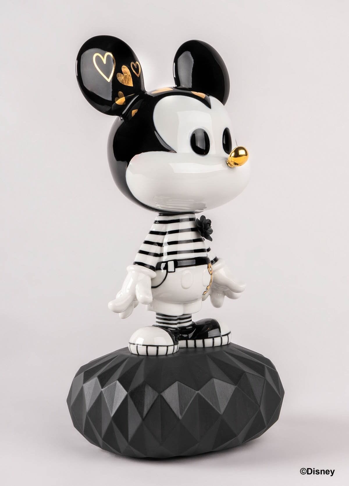 Mickey™ in black and white Sculpture | Lladró® USA