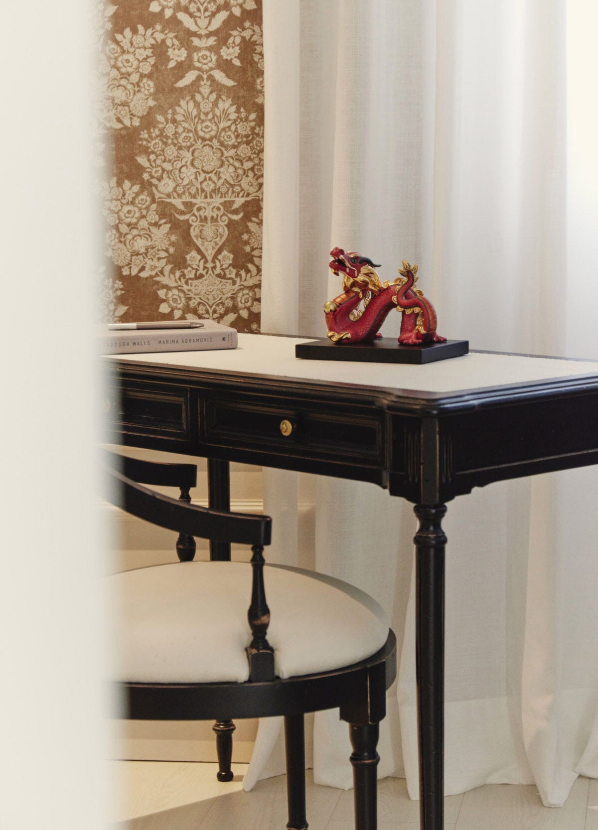 Dragon Sculpture. Red. Limited Edition - Lladro-Japan Dragon Sculpture. Red. Limited Edition - Lladro-Japan