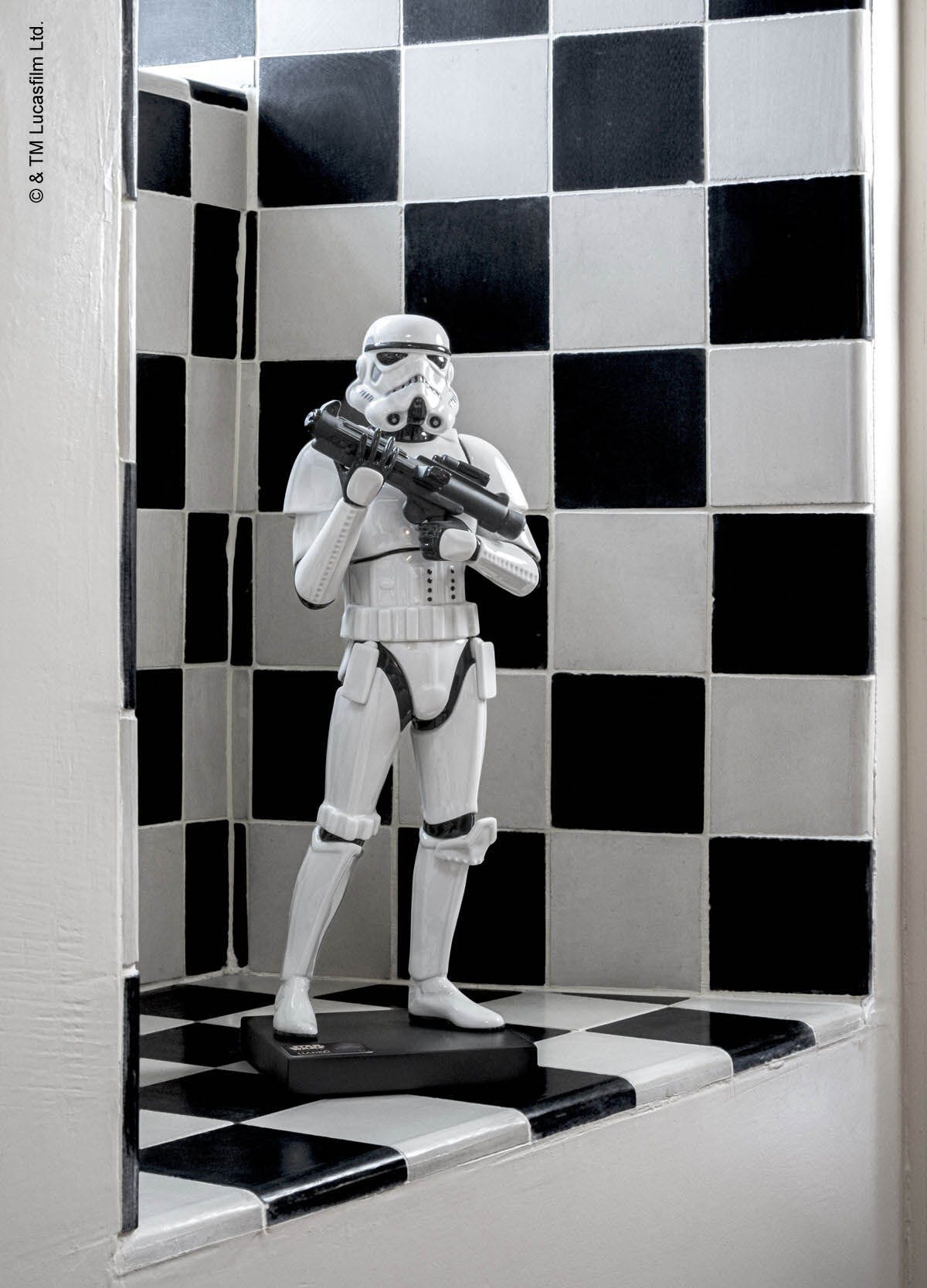 Stormtrooper™ (version 2) Sculpture. Limited Edition | Lladró® USA