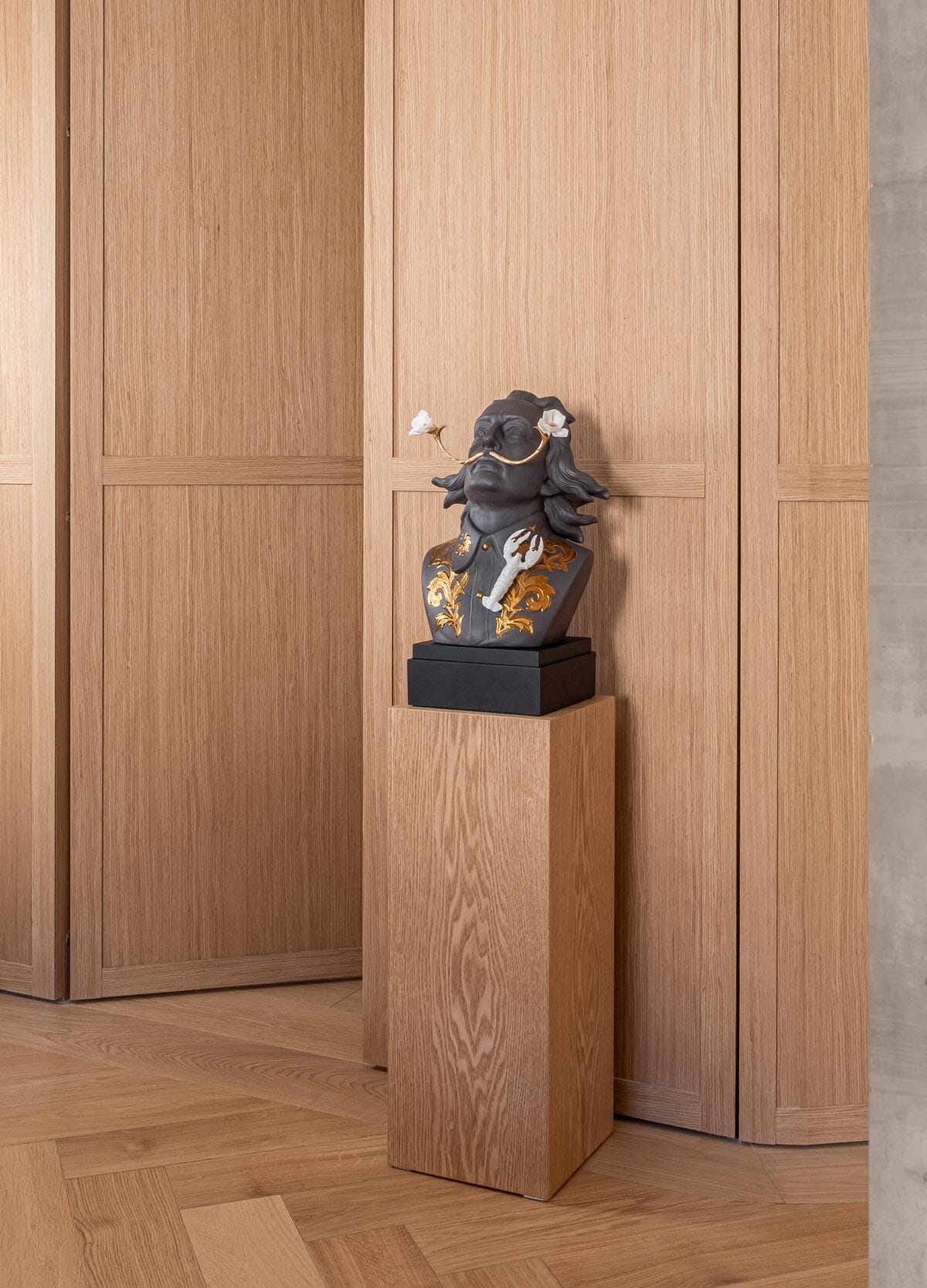 Dalí and Surrealism Sculpture. Limited Edition | Lladró® USA