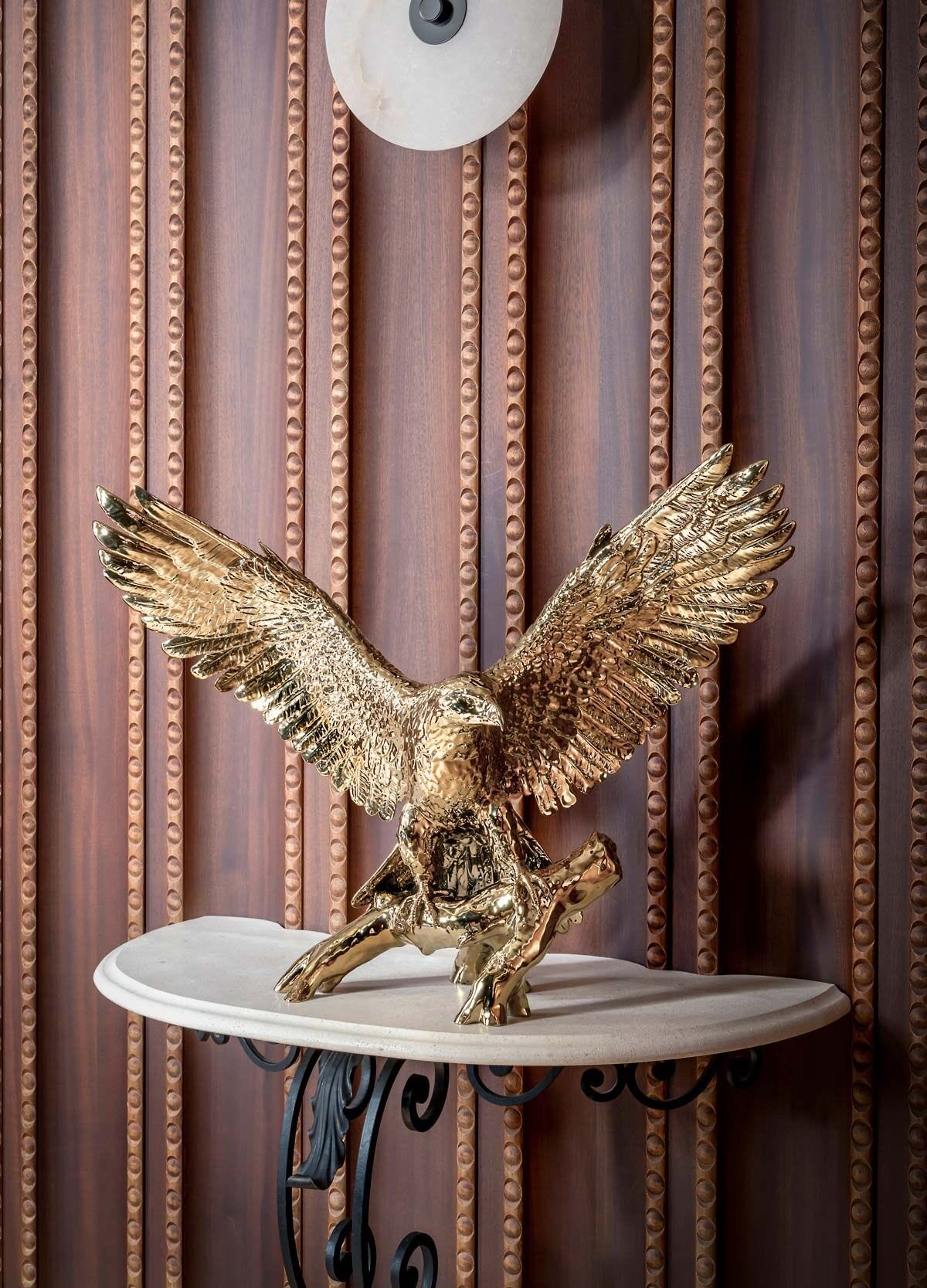 Freedom eagle Sculpture. Gold. Limited Edition | Lladró® Singapore