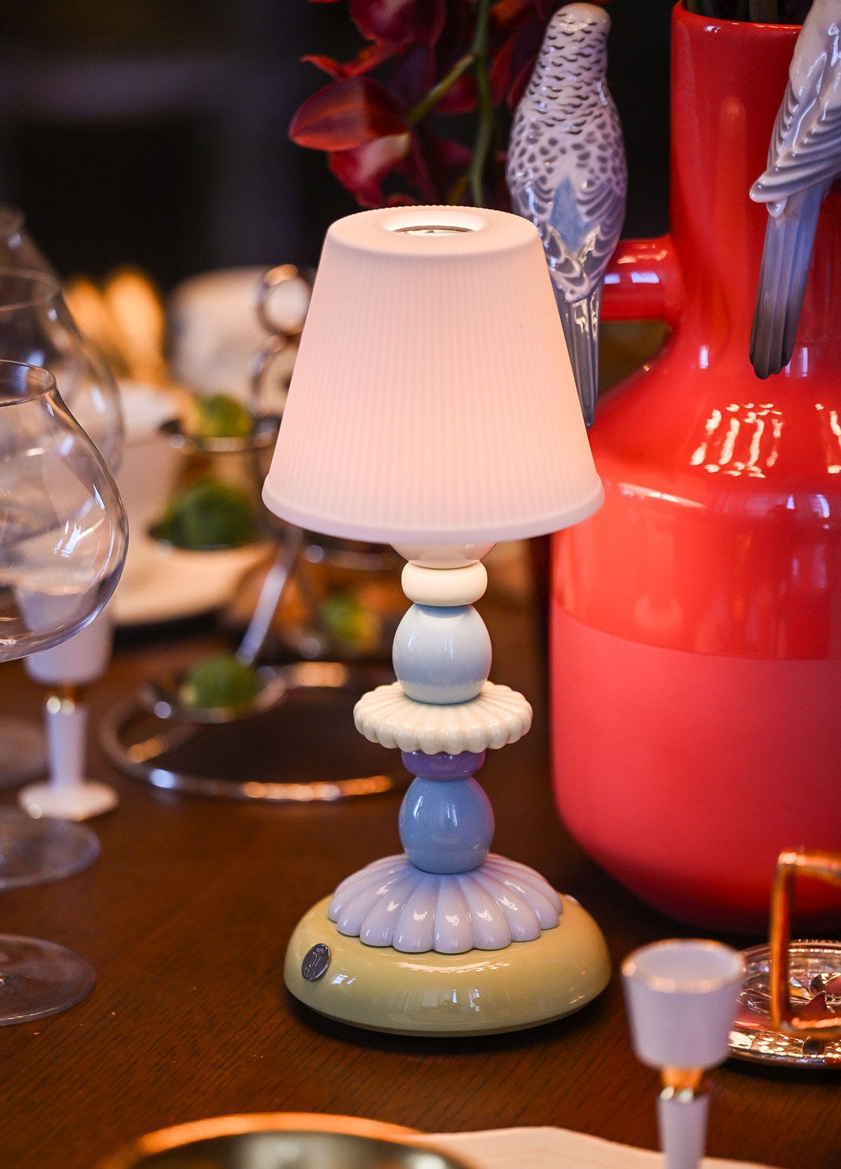 Lotus Firefly Table Lamp. Green and Blue | Lladró® USA
