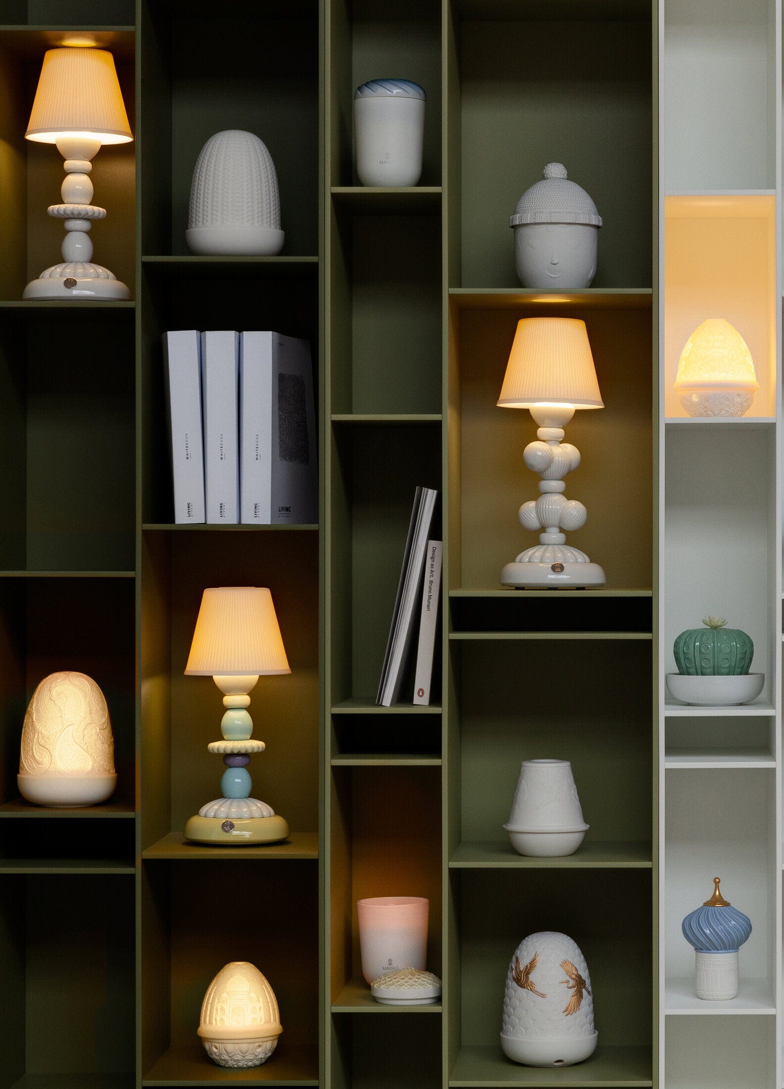 商品画像：Lotus Touch Lamp | Ginny's 2