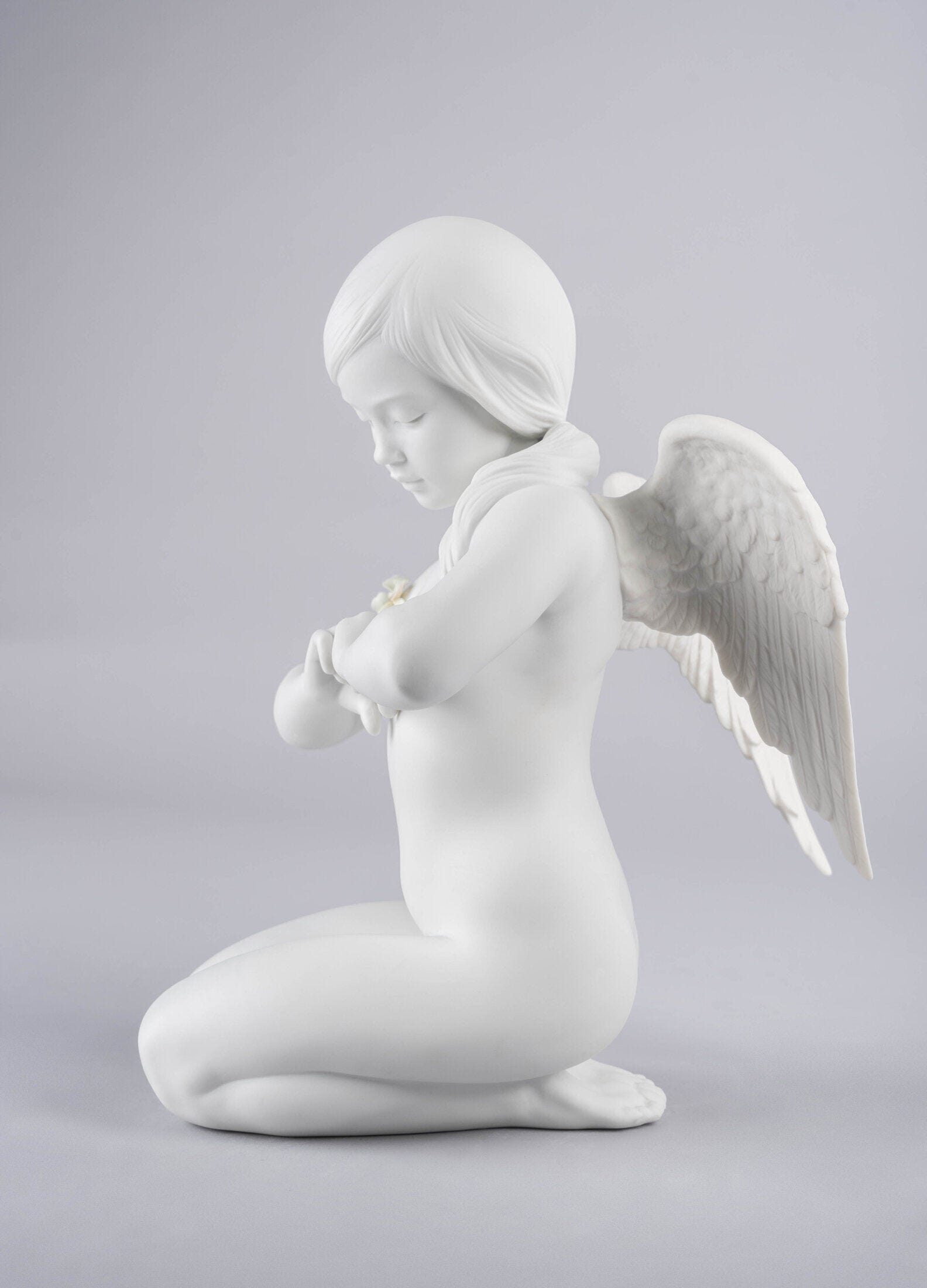 Heavenly Heart Angel Figurine - Lladro-USA