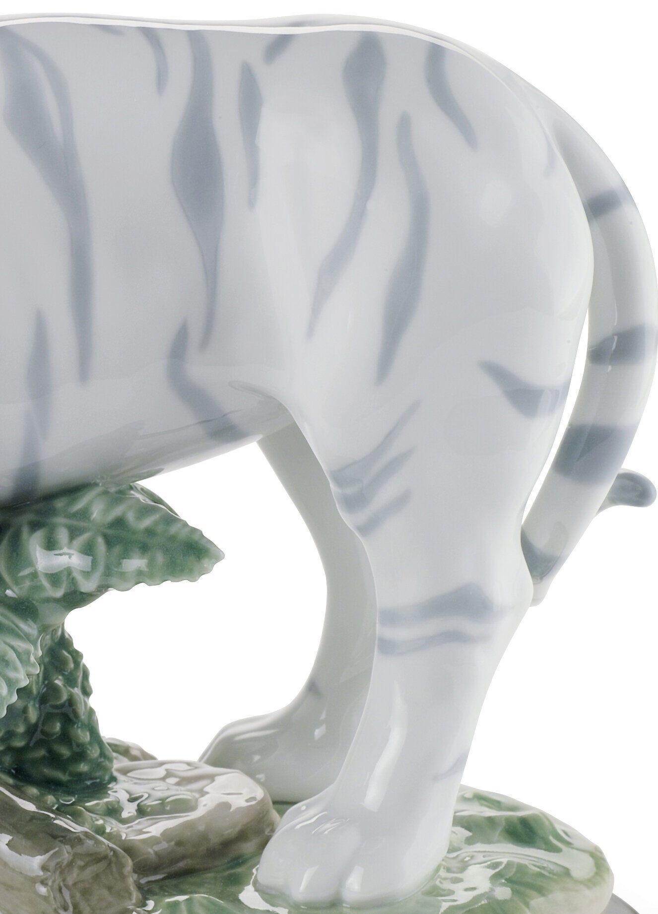 スペインLLADRO社製Tiger 8Y42U The Tiger Figurine | Lladró® USA