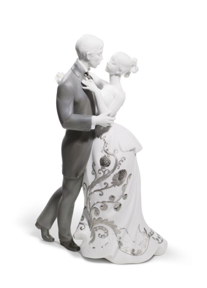 Lovers' Waltz Couple Figurine. Silver Lustre in Lladró