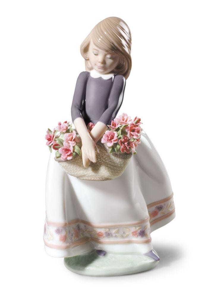 May Flowers Girl Figurine. Special Version in Lladró