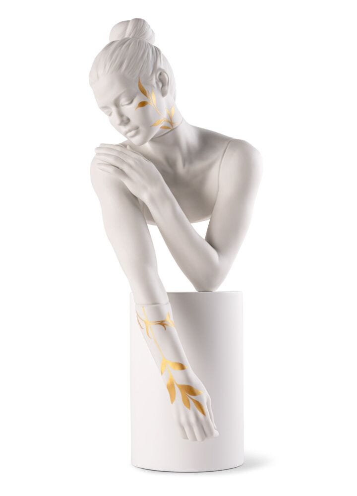 Reflections of Nature - Her Sculpture. White-gold in Lladró