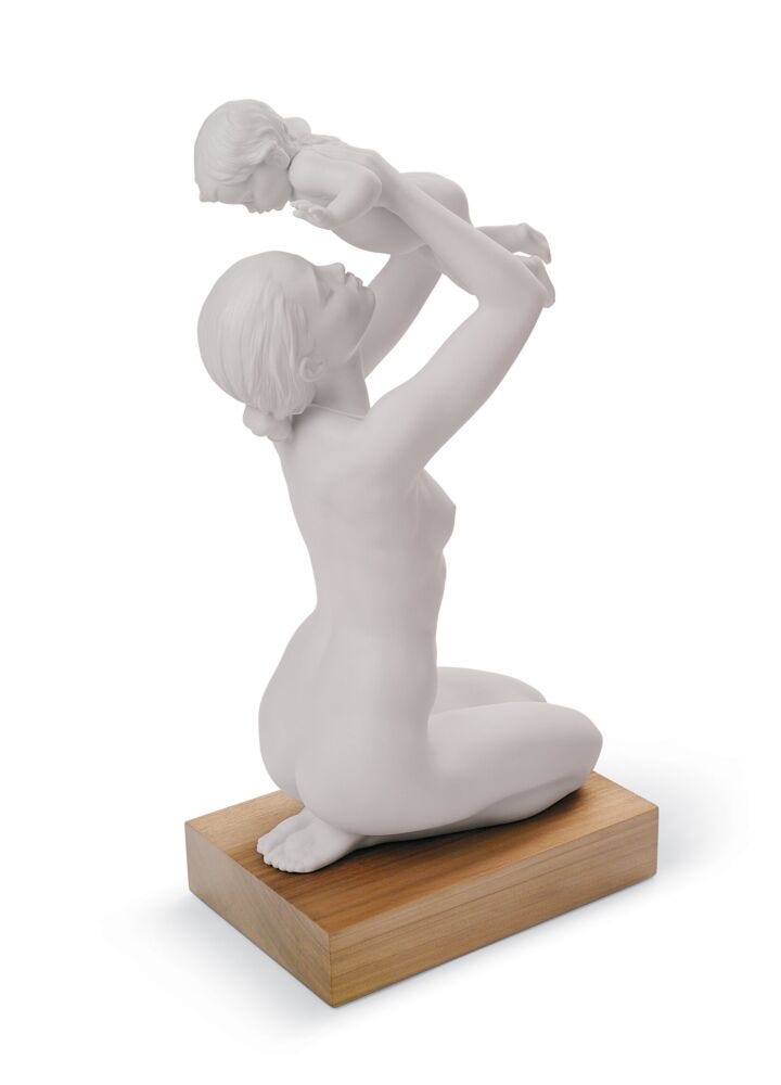 愛の誕生 (White) in Lladró