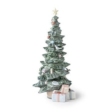 O Christmas Tree Figurine in Lladró