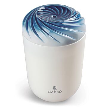 Echoes of Nature Candle. Unbreakable Spirit in Lladró