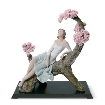 Sweet Scent of Blossoms Woman Figurine. Limited Edition in Lladró