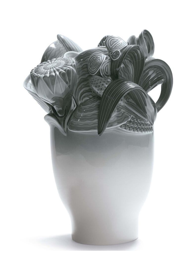 Naturo. -Small vase (grey) in Lladró