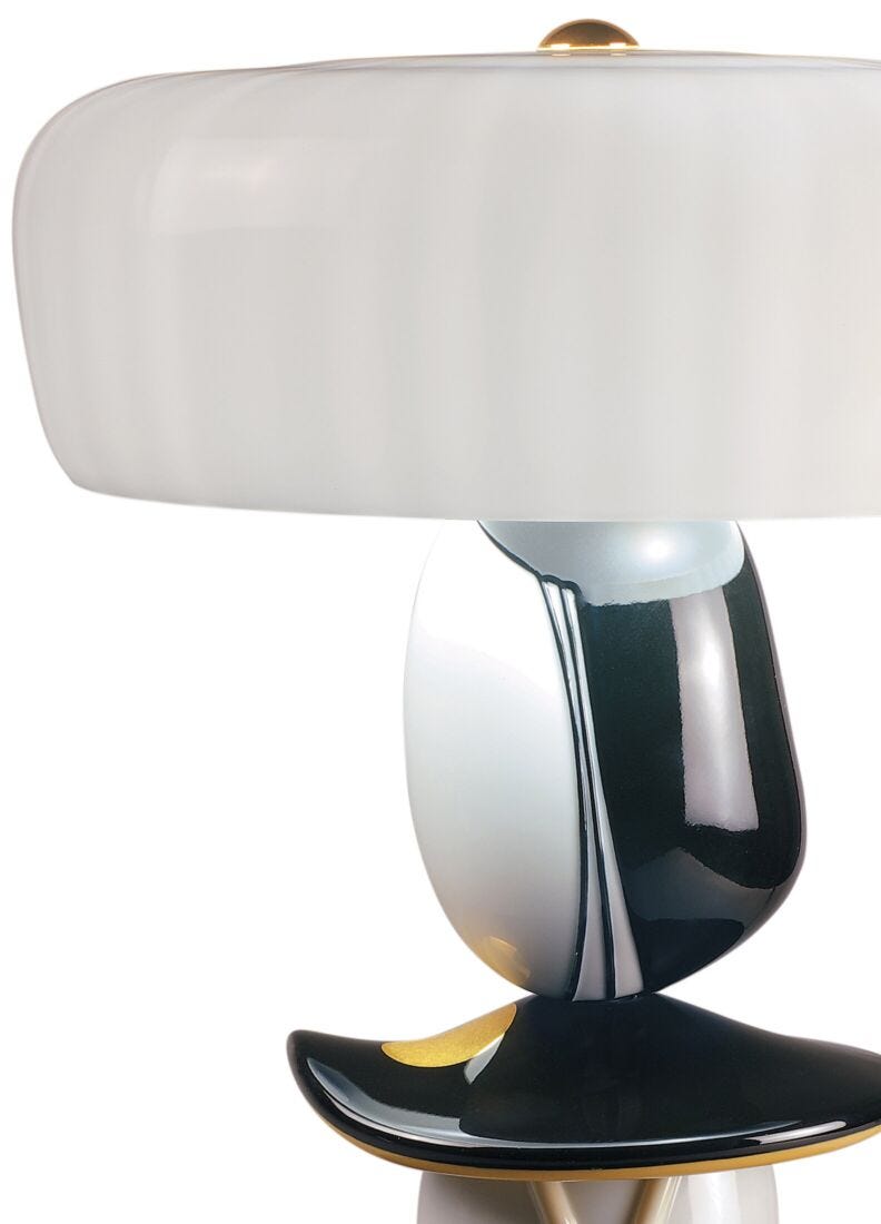 Hairstyle (H/M) Table Lamp (US) in Lladró