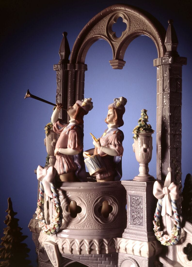 Cinderella's Arrival Sculpture. Limited Edition in Lladró