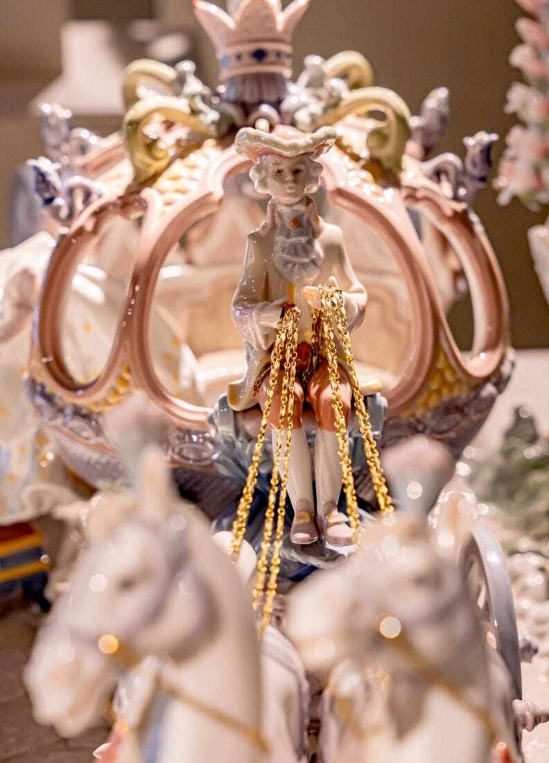 Cinderella's Arrival Sculpture. Limited Edition in Lladró