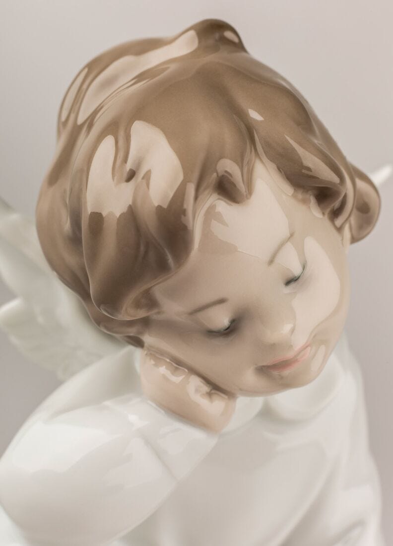 Angel Dreaming Figurine in Lladró