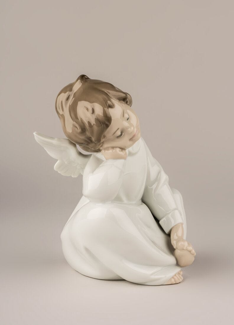 Angel Dreaming Figurine in Lladró