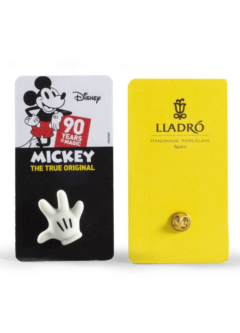 Gift - Mickey Mouse's Glove Pin in Lladró