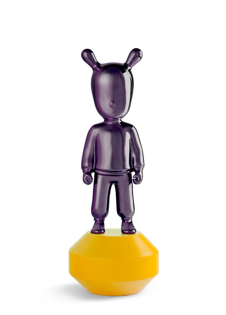 The Guest Little-purple on yellow Figurine. Small Model in Lladró