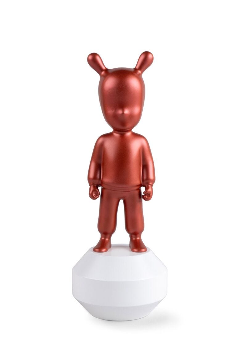 The metallic red Guest Figurine. Small Model in Lladró