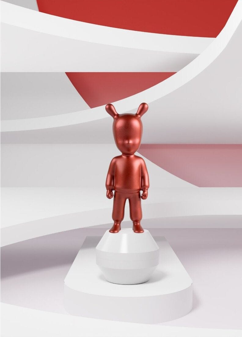 The metallic red Guest Figurine. Small Model in Lladró