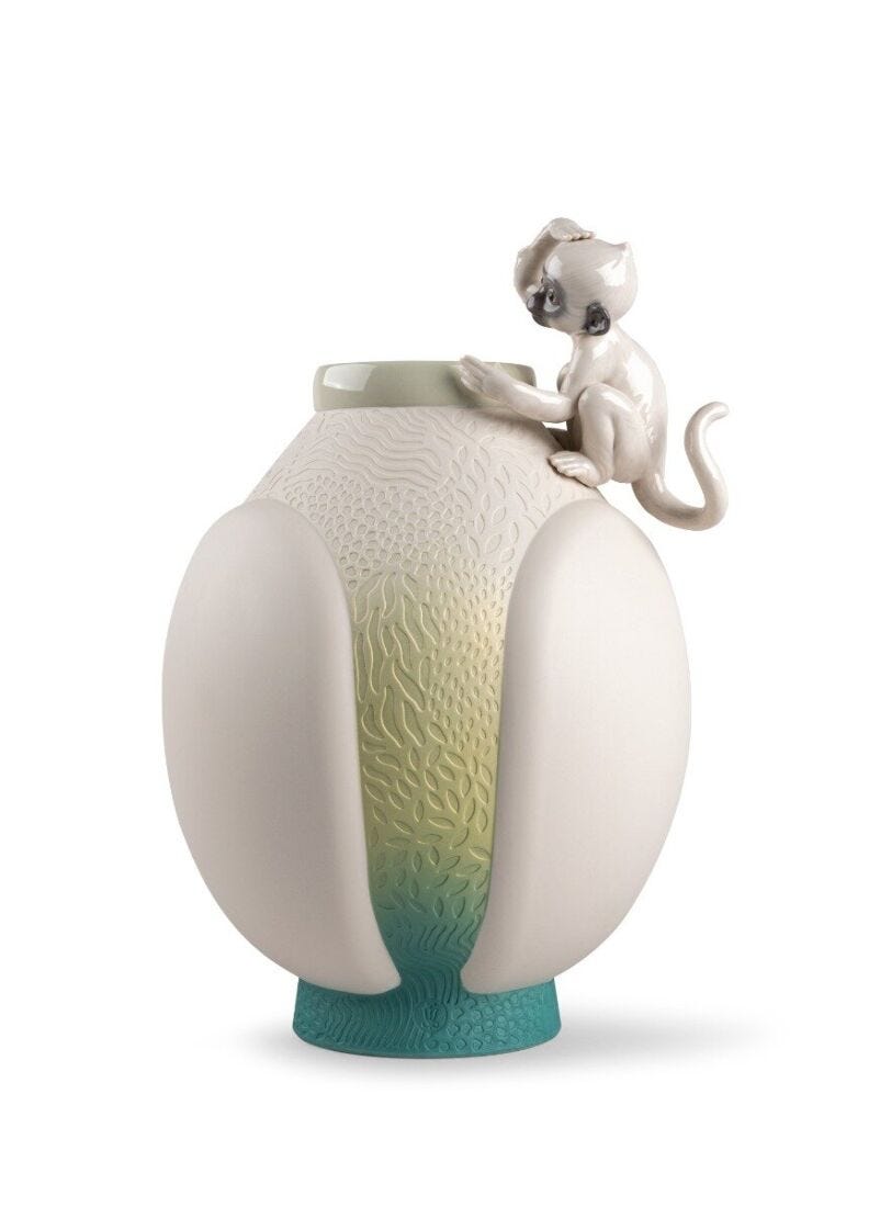 Monkey vase in Lladró