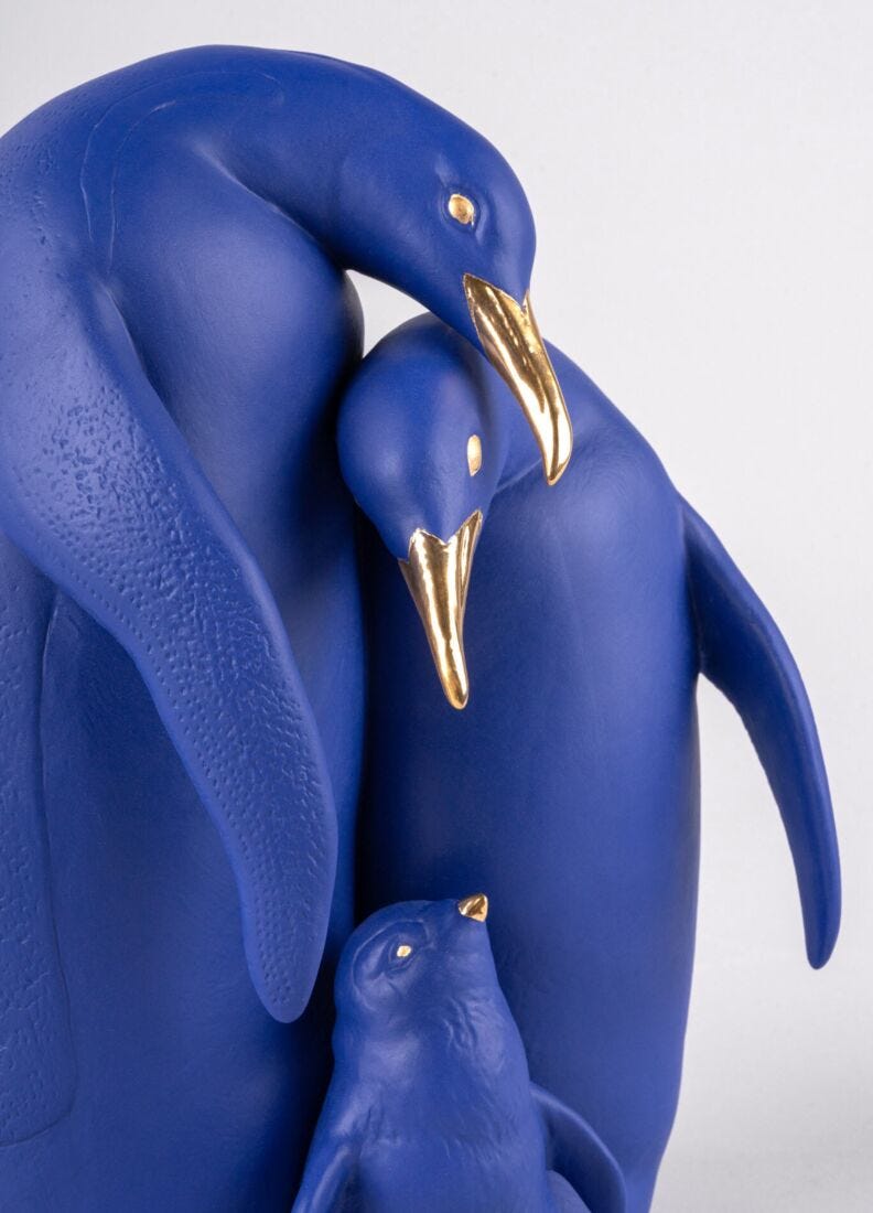 Penguin family Sculpture. Limited Edition. Blue and Gold in Lladró