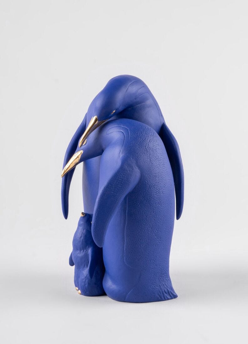 Penguin family Sculpture. Limited Edition. Blue and Gold in Lladró