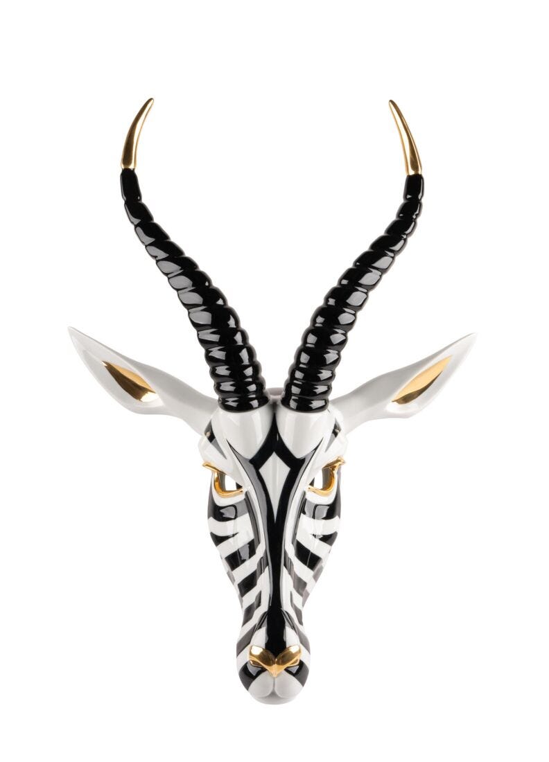 Antelope mask. Black and gold in Lladró