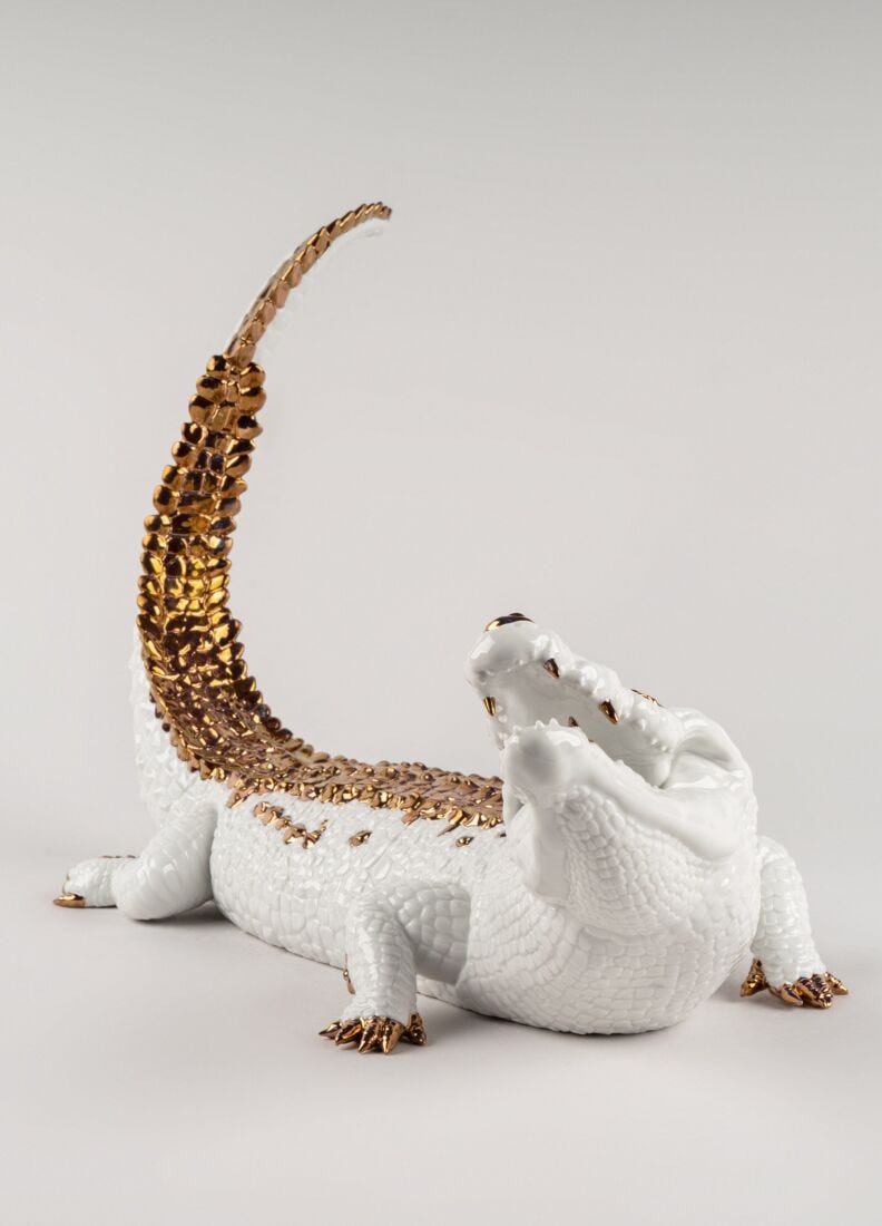 Crocodile Figurine. White and copper in Lladró